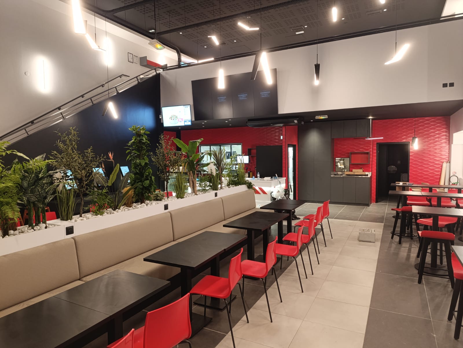 Aménagement commerce Addict Burger 1, 2025 · après 4