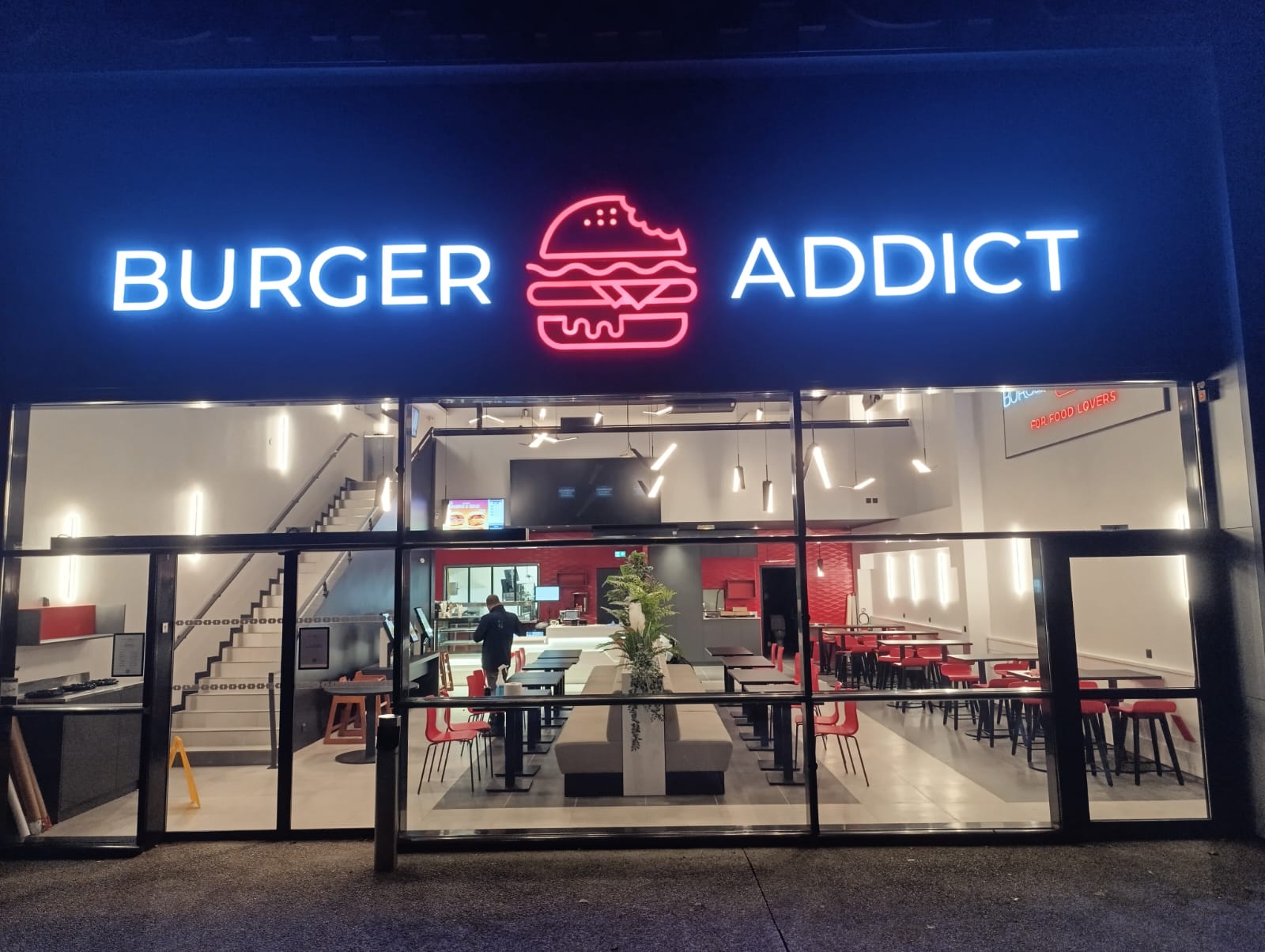 Aménagement commerce Addict Burger 1, 2025 · après 5